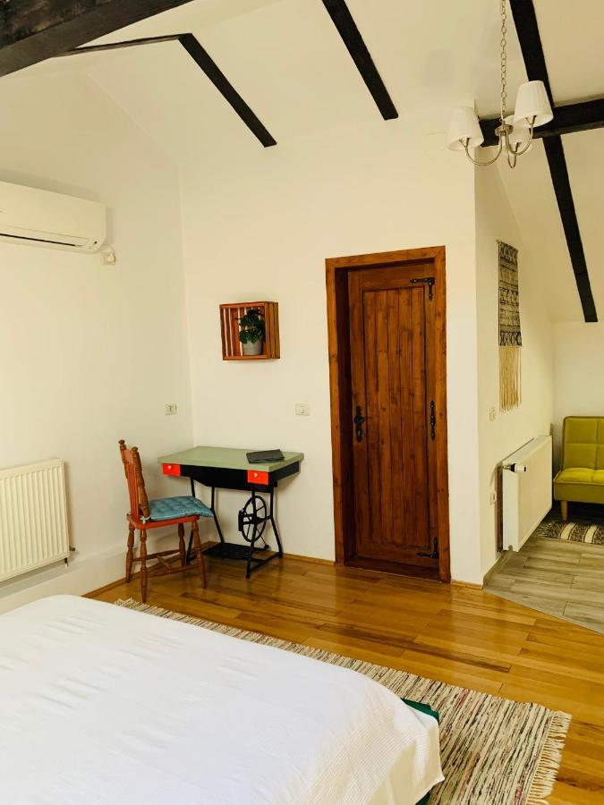 Casa "La Moara Din Gradina" Hotel Eftimie Murgu Luaran gambar