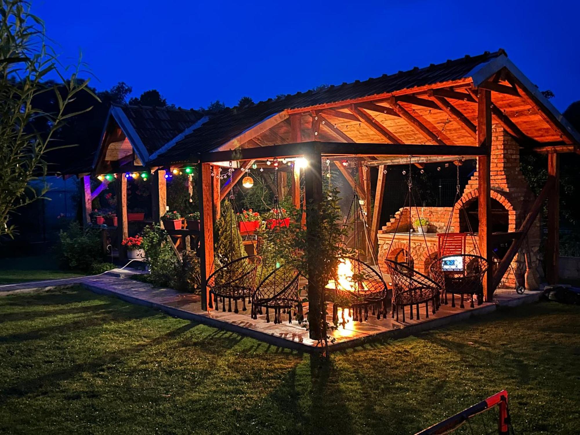 Casa "La Moara Din Gradina" Hotel Eftimie Murgu Luaran gambar