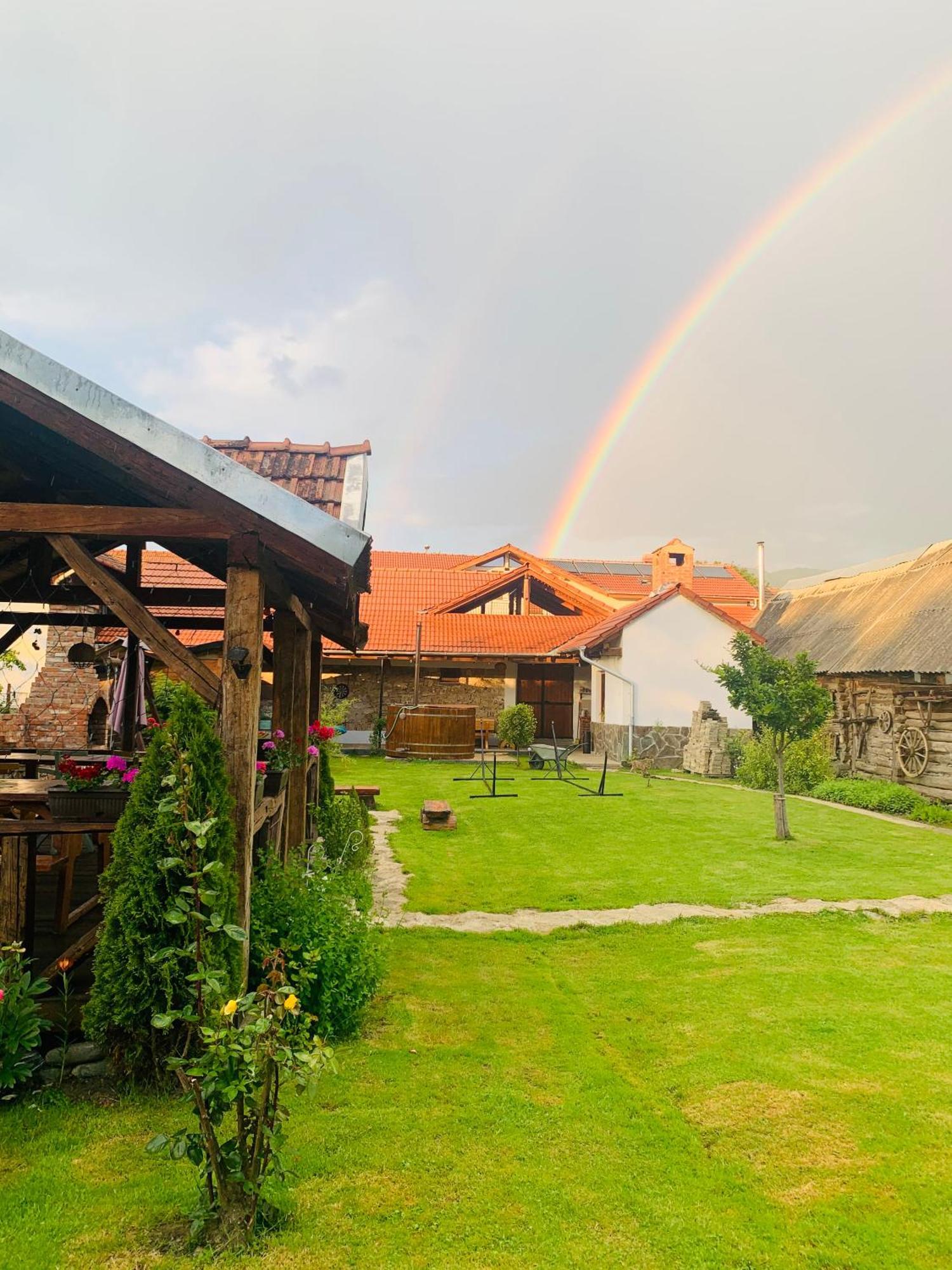 Casa "La Moara Din Gradina" Hotel Eftimie Murgu Luaran gambar