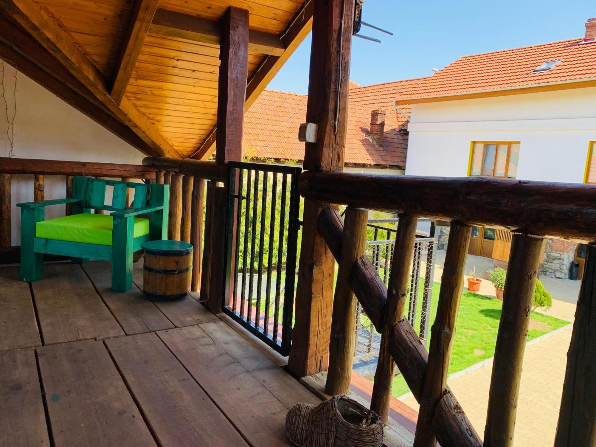 Casa "La Moara Din Gradina" Hotel Eftimie Murgu Luaran gambar